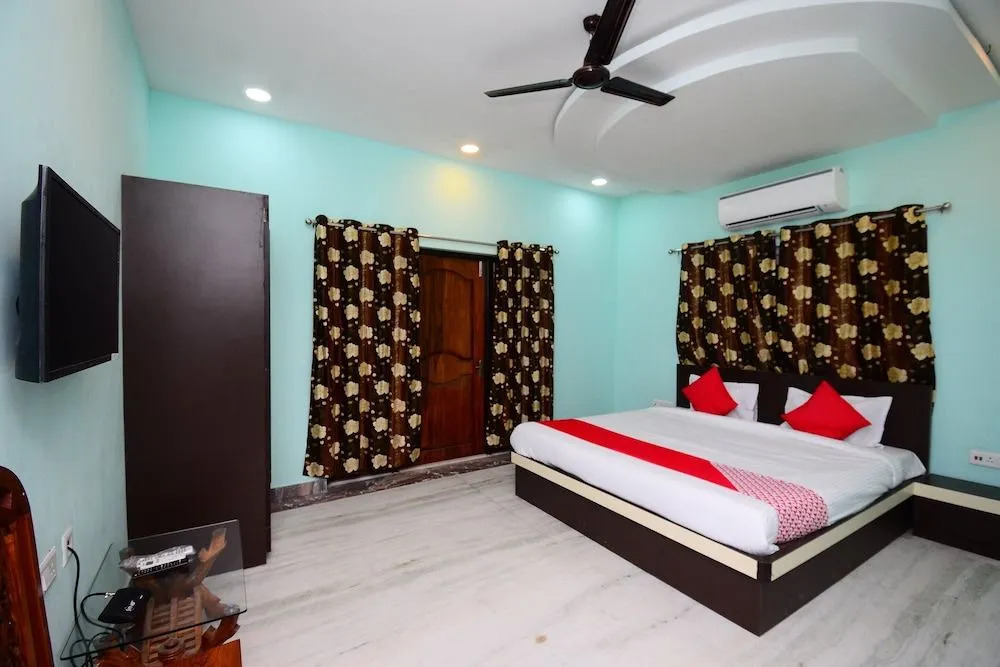 OYO 30742 Amita Guest House