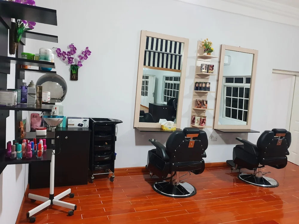 Serendib Hotel and Suites