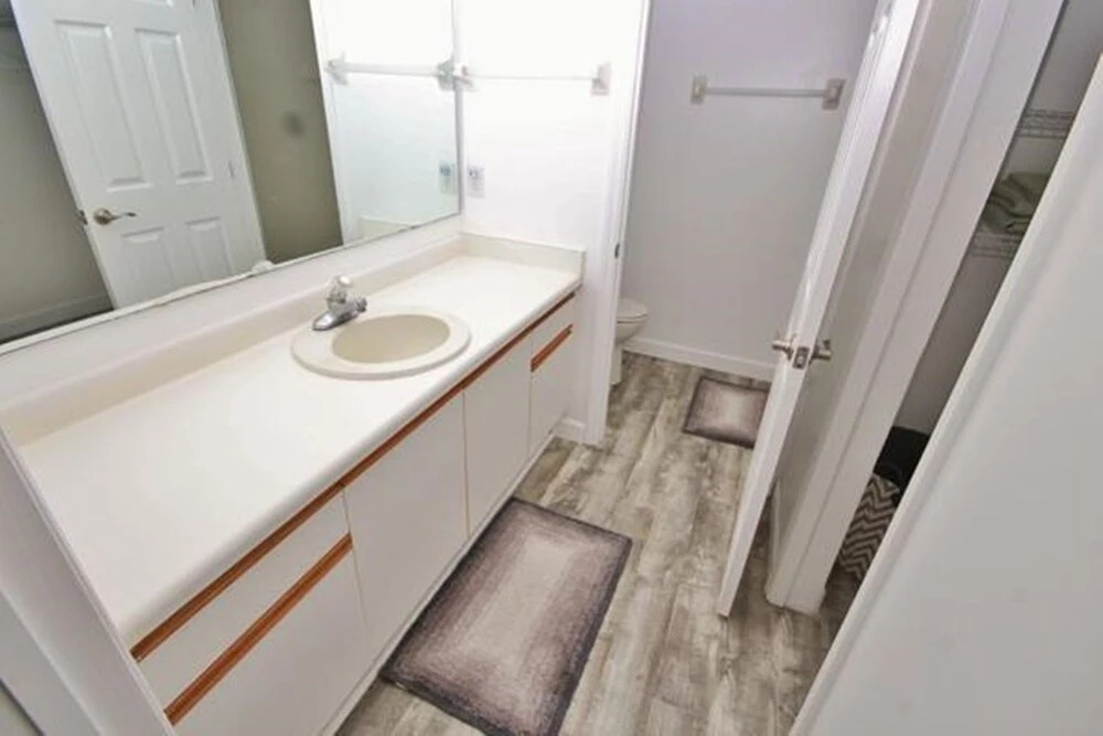 Cedar Island Club E204 Apartment 2
