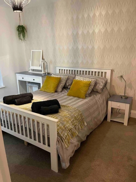 Remarkable 1-bed Seaview Beach Apartment Barmouth