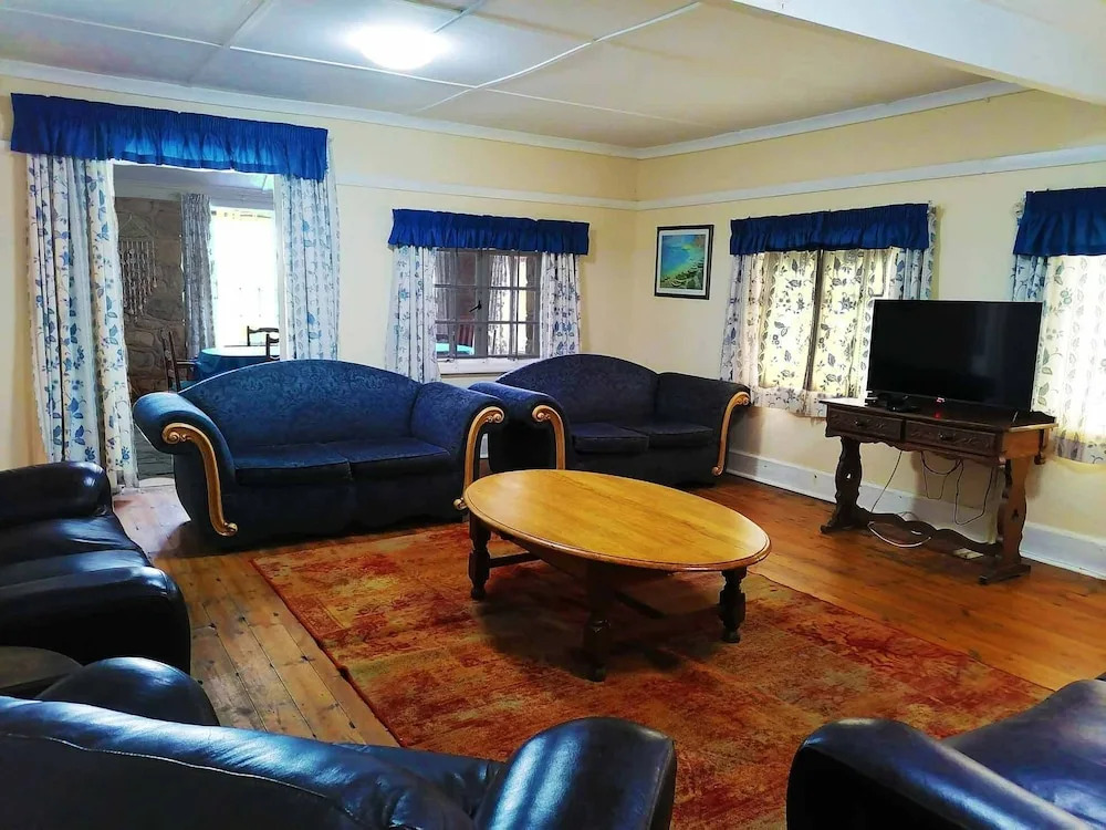 BillsBest Whaleback Cottage