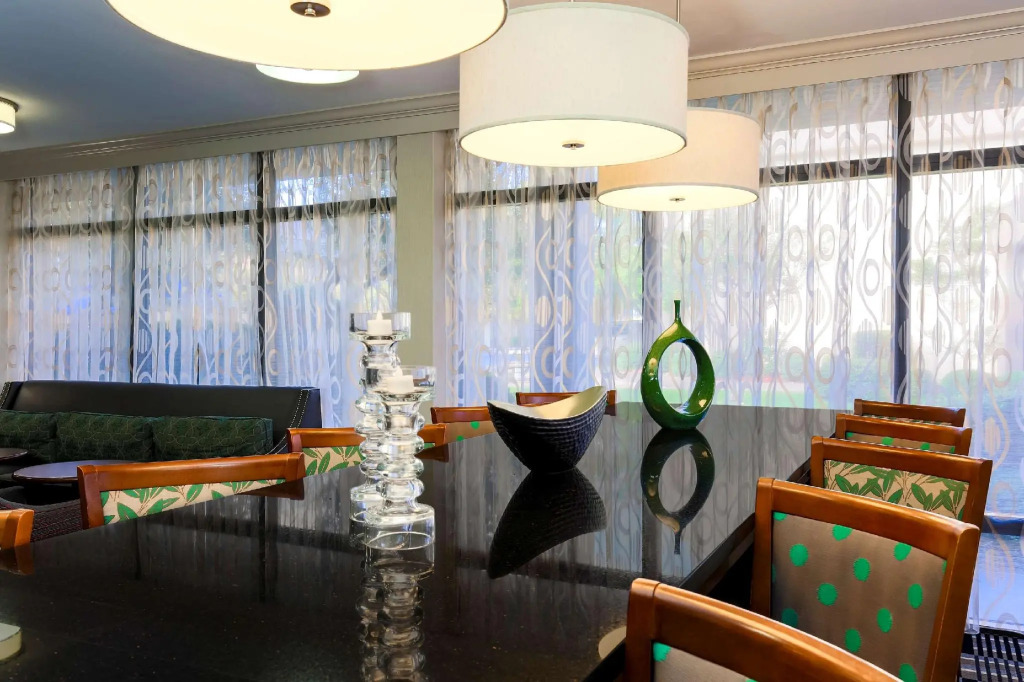 Red Lion Inn and Suites Hattiesburg