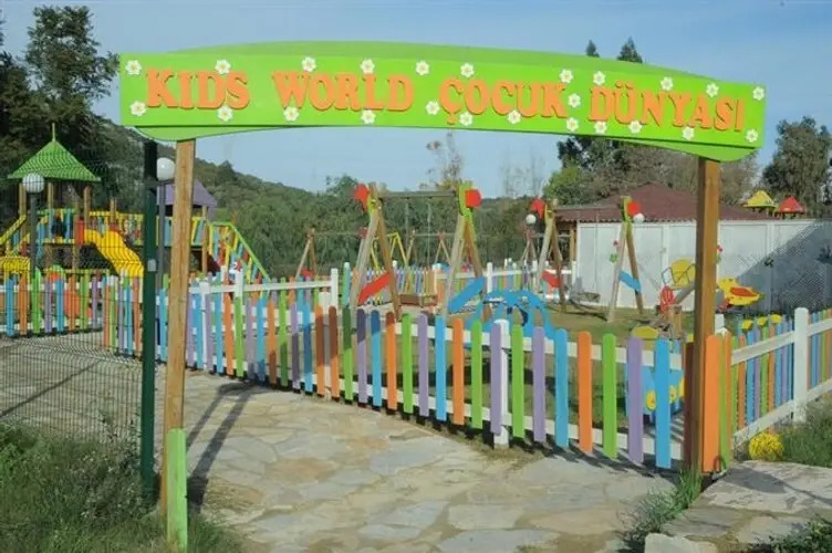 Holiday & Leisure Club
