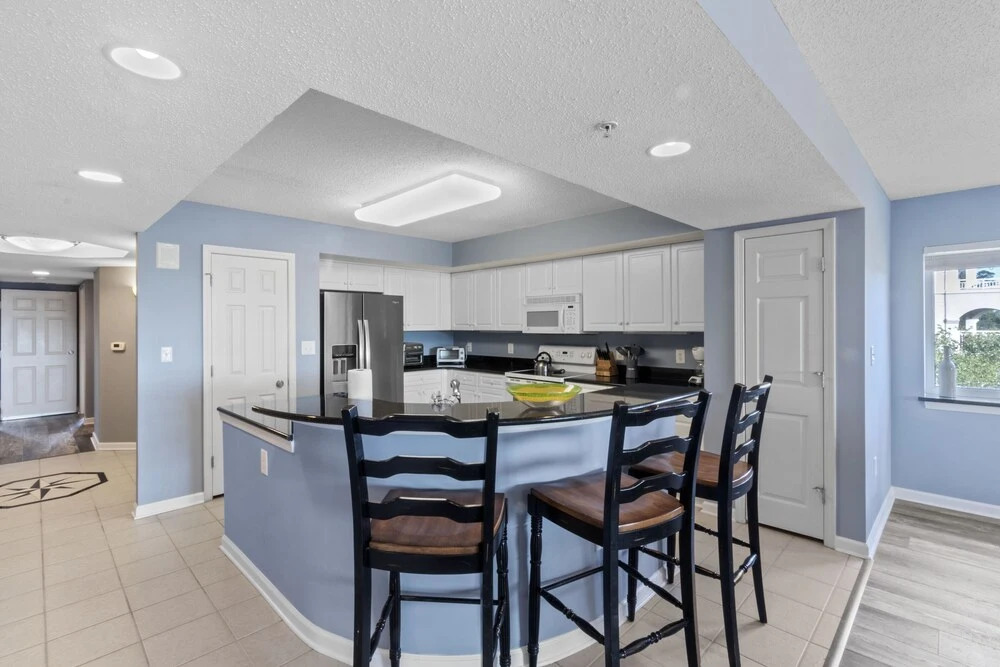 Yacht Club Villas #2-301