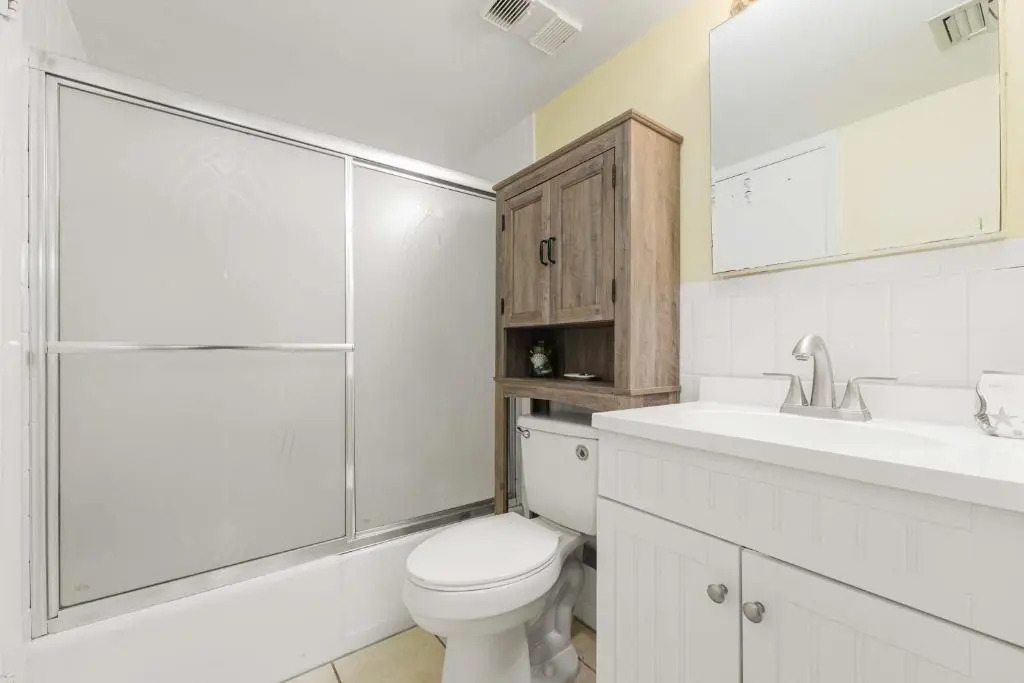 Bent Palm 218 by Distinctive Beach Rentals