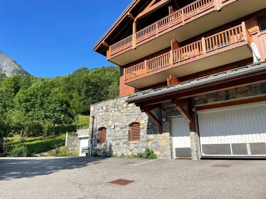 Bel appartement au calme vue vallée