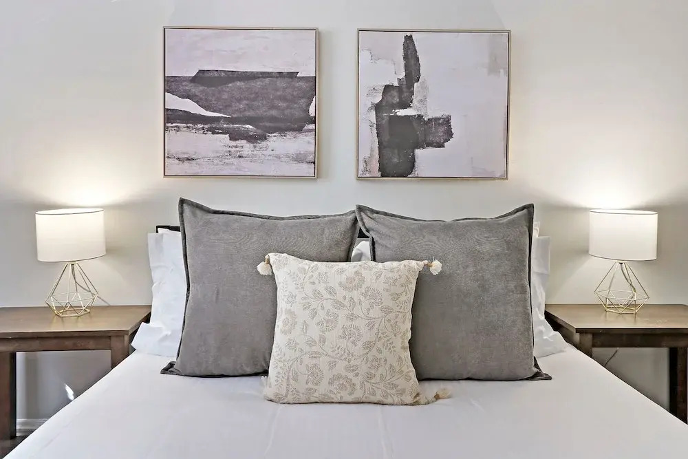 Contemporary Cragin 1BR Apt in Lockwood