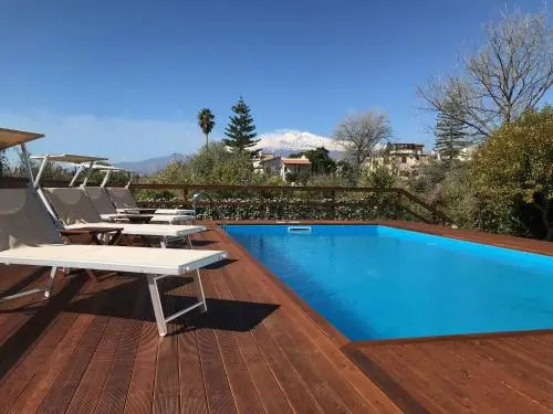 John Sea Suites