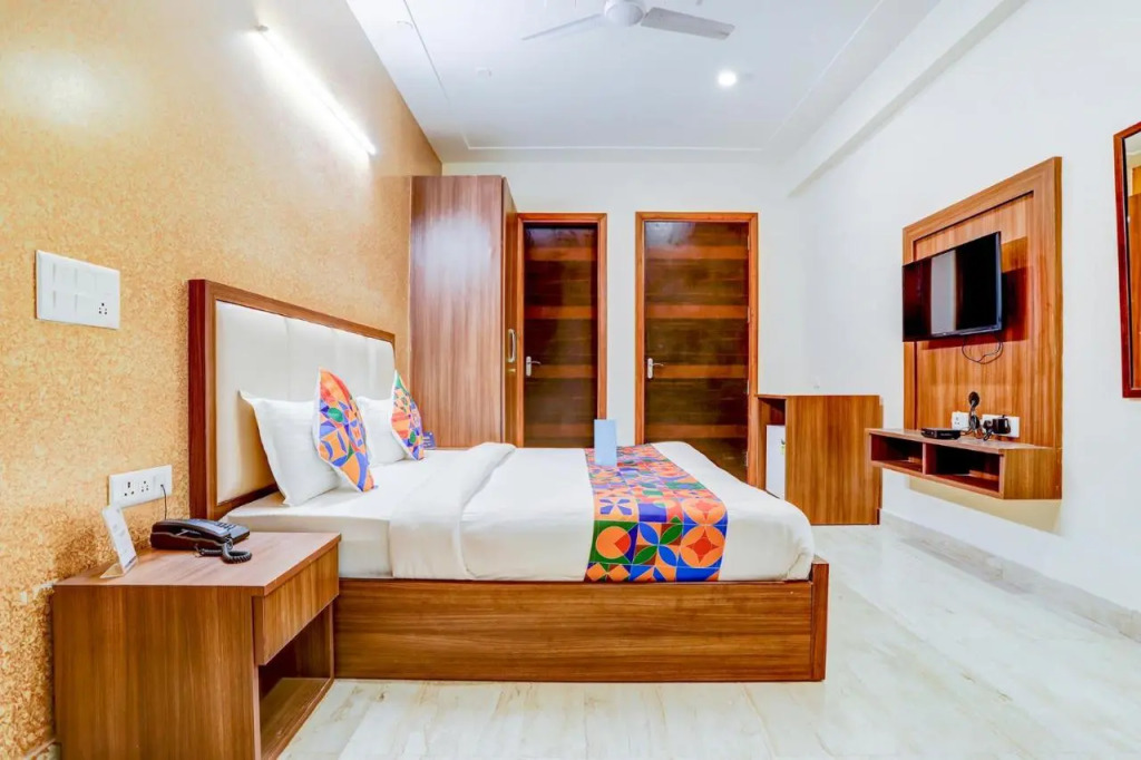 FabHotel Golf Inn