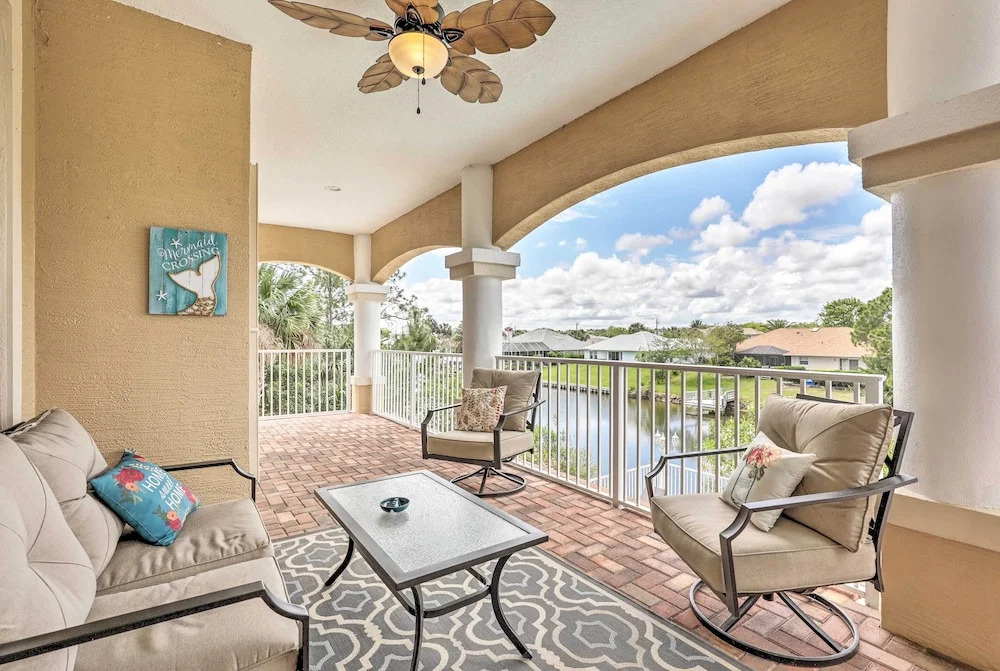 Luxury Palm Coast Home w/ Dock & Game Room!