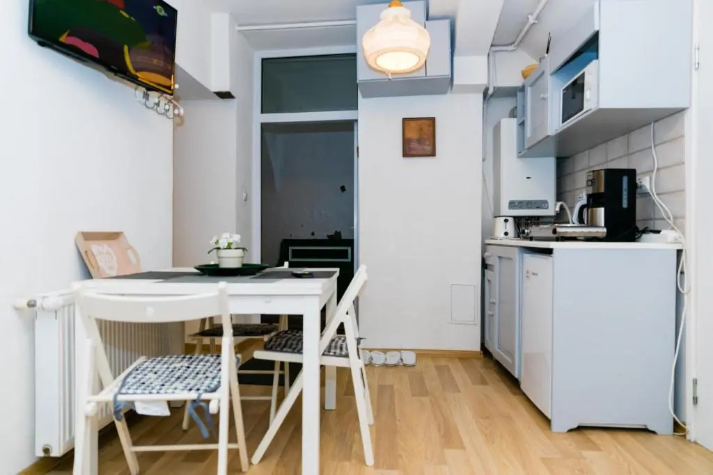 Tischler Apartment & Studio