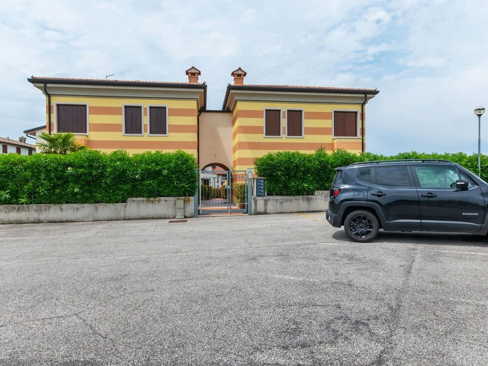 Bright Holiday Home in Lazise Italy With Swimming Pool