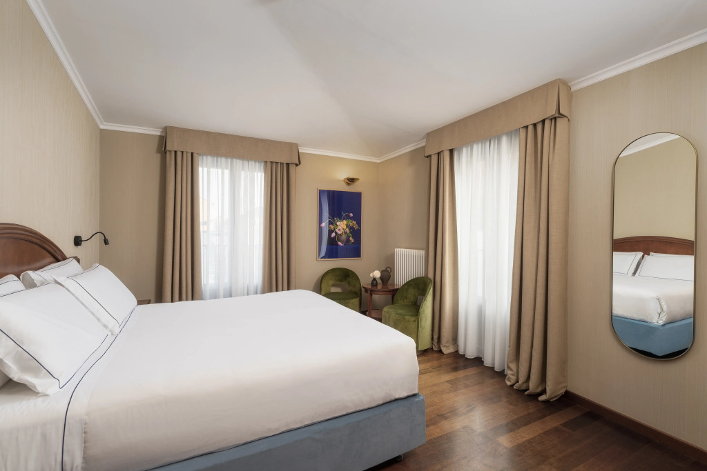 World Hotel Casati 18
