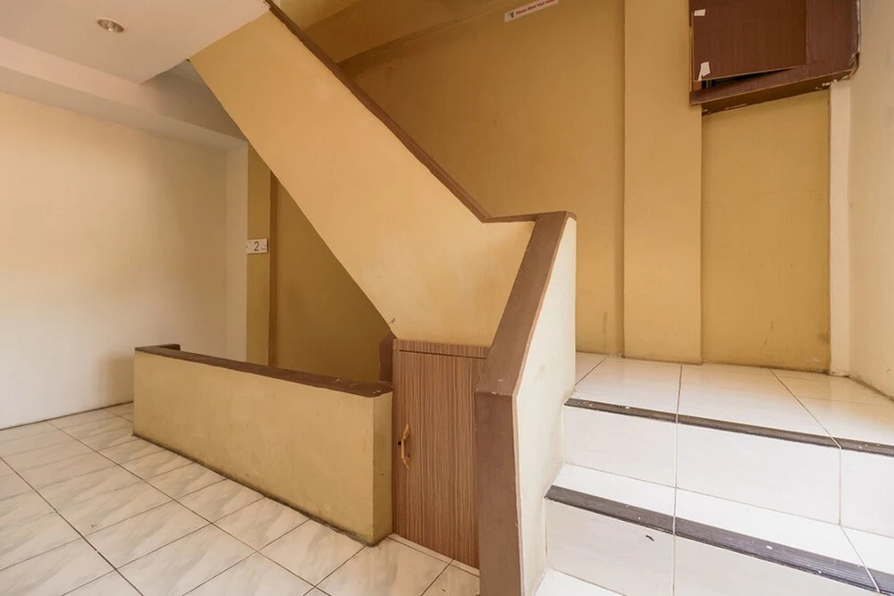 Maps Hotel by RedDoorz