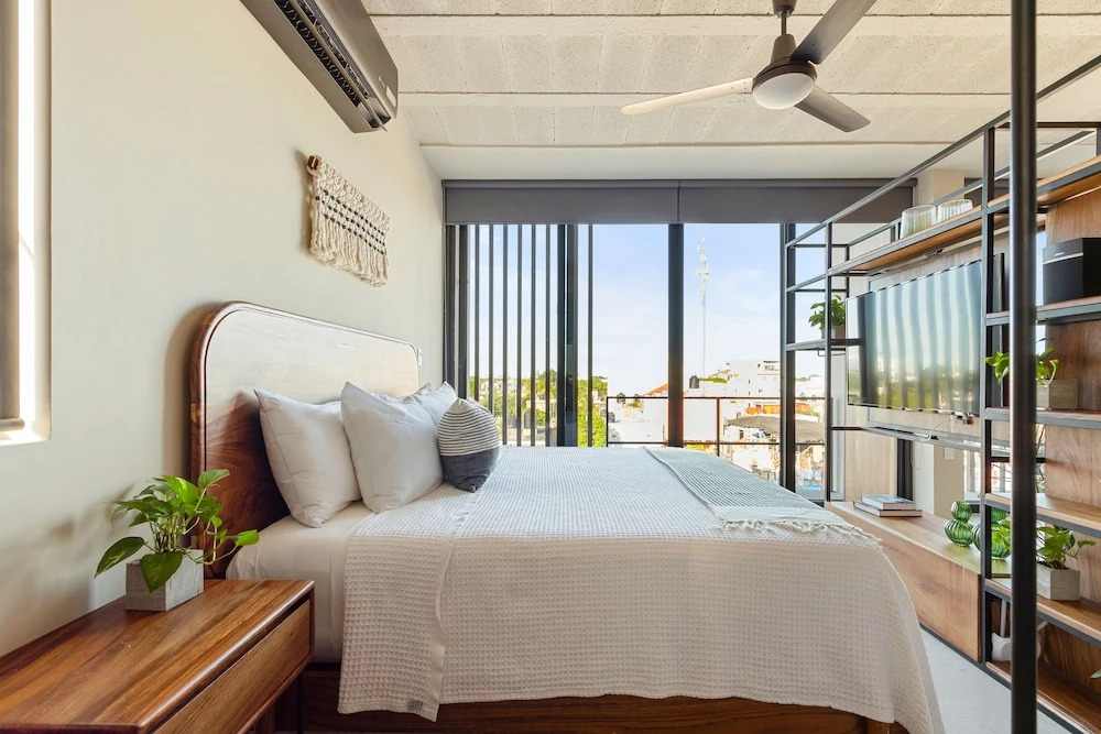 Searena Boutique Condos - Adults Only