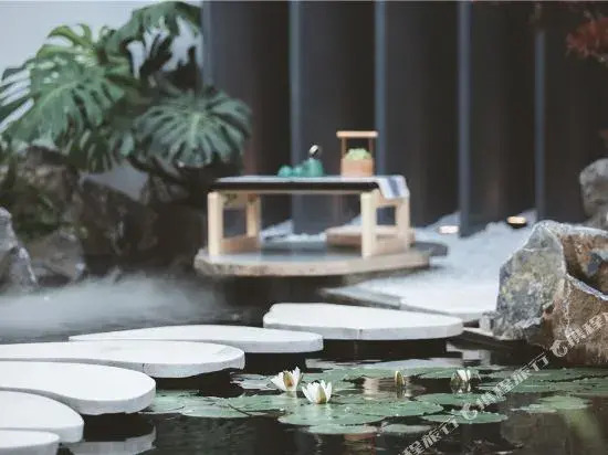 Shenglan View Sea Light Luxury Courtyard in Dali
