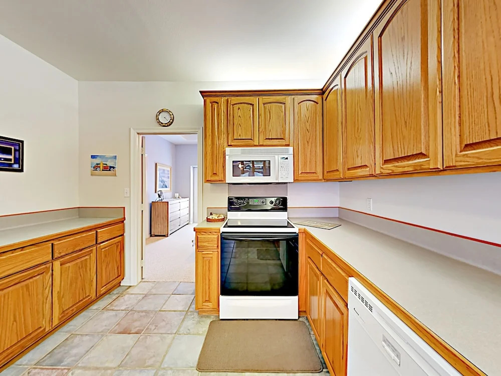 E Acapulco Unit #A - 3 Br Townhouse