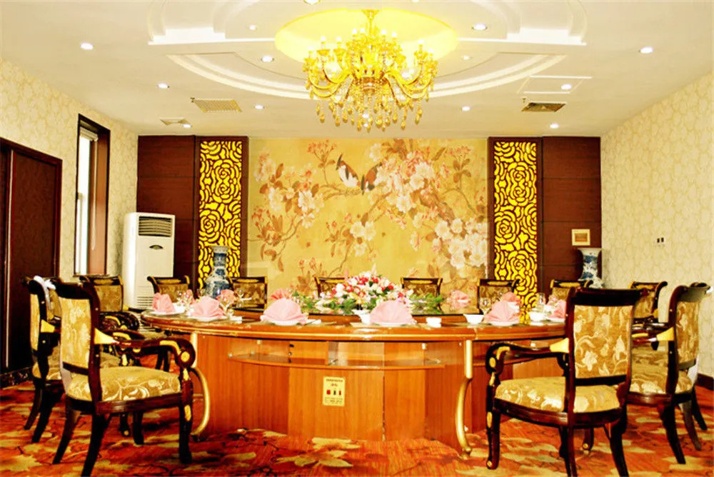 Xinyang Sunny Hotel