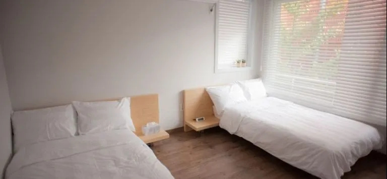 The Zip Guest House For Female Only (только для женщин)