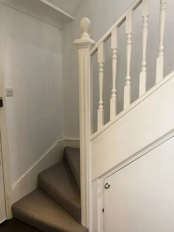 Hans road Apartment