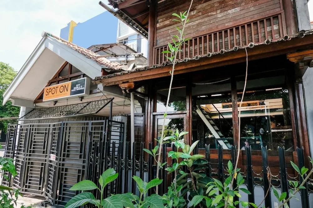 SPOT ON 2271 Nabila O Family Residence