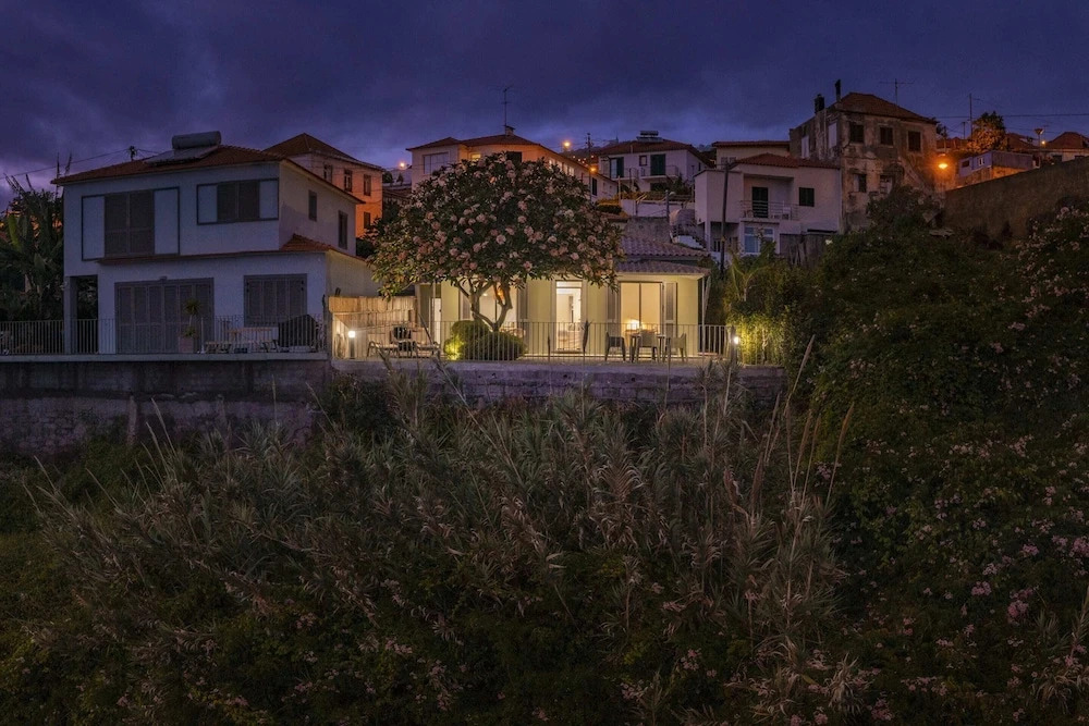 House by the Sea, With Harbor View - Lazareto Mar