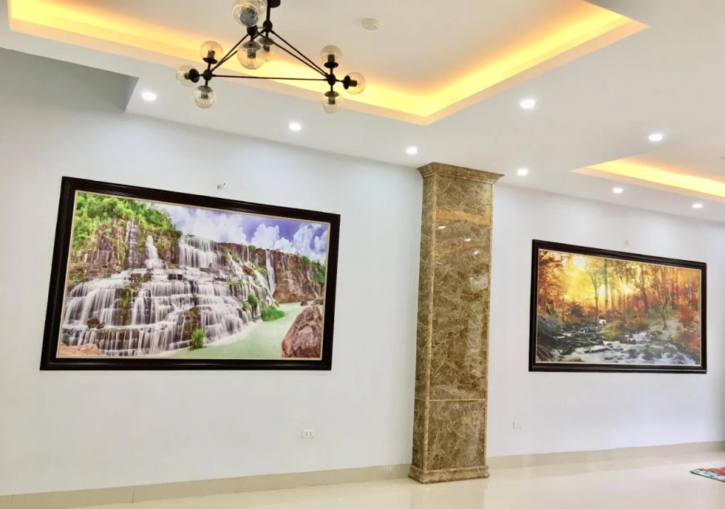 Sunshine Hotel