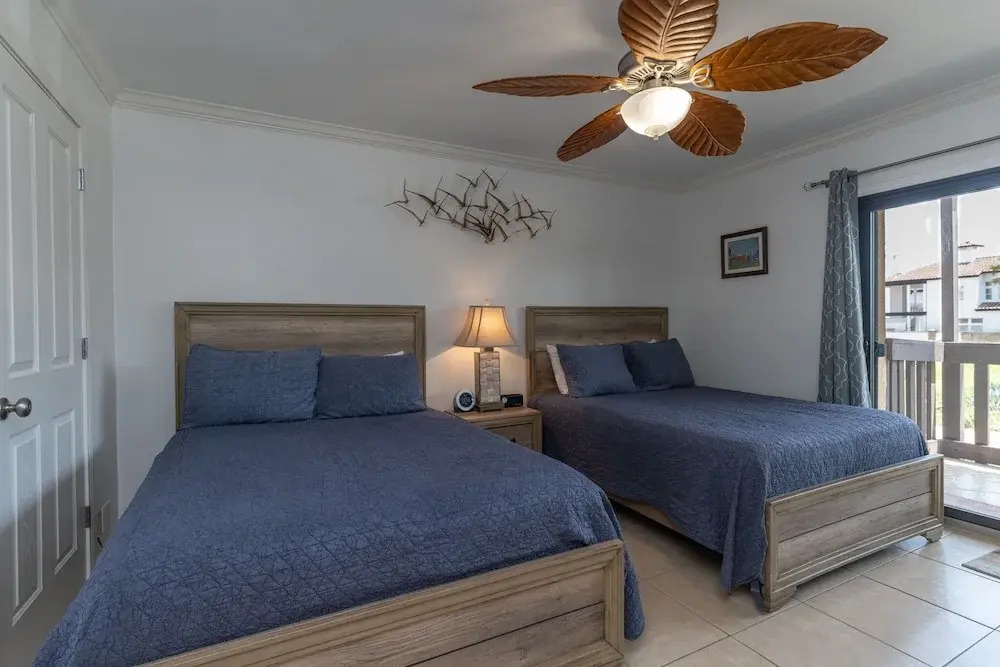 Tiki 240 - Beachfront Ocean View Condo Sleeps 5 1 Bedroom Condo
