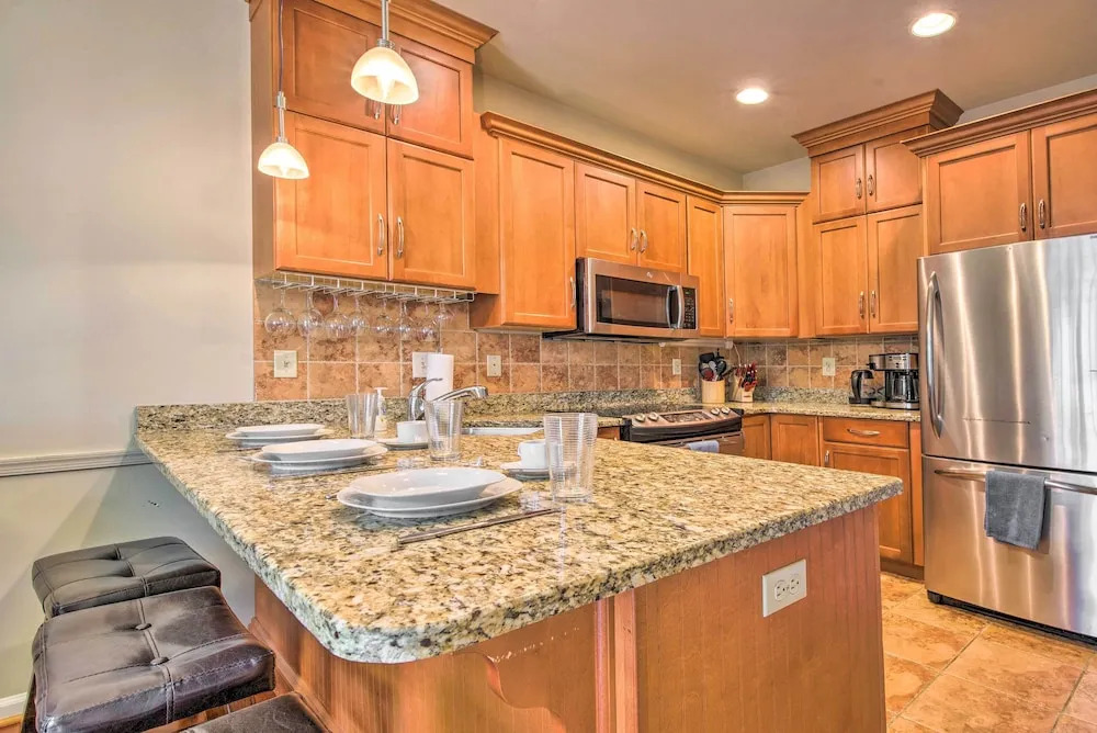 Community Perks & Deck: Lake Harmony Townhome!