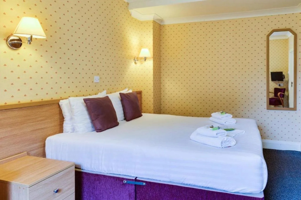 Cumberland Hotel