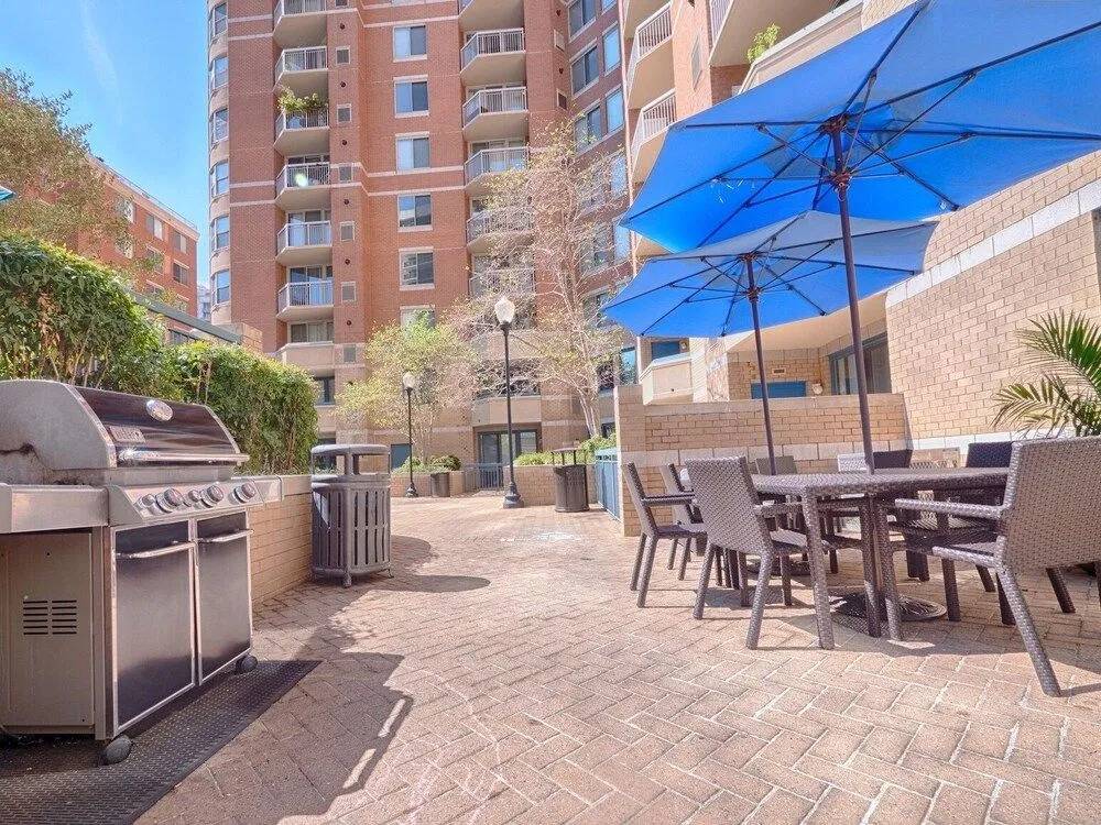 National at Ballston Place