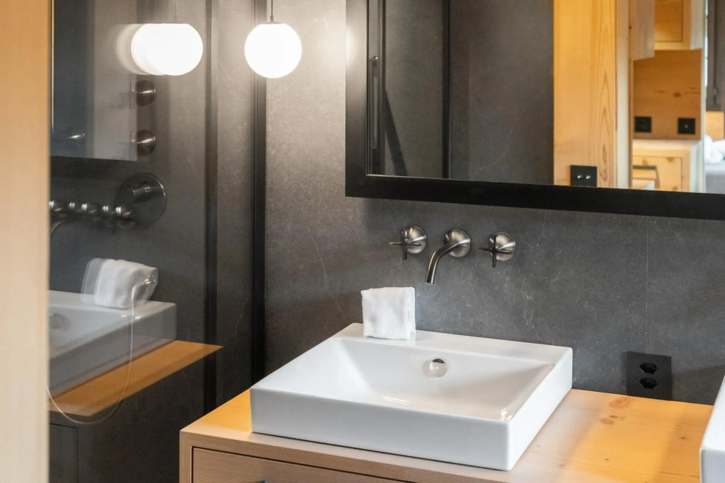 Montreux LUX - Swiss Hotel Apartments