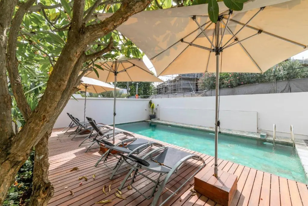 Beachcove Apt 9 in Pereybere