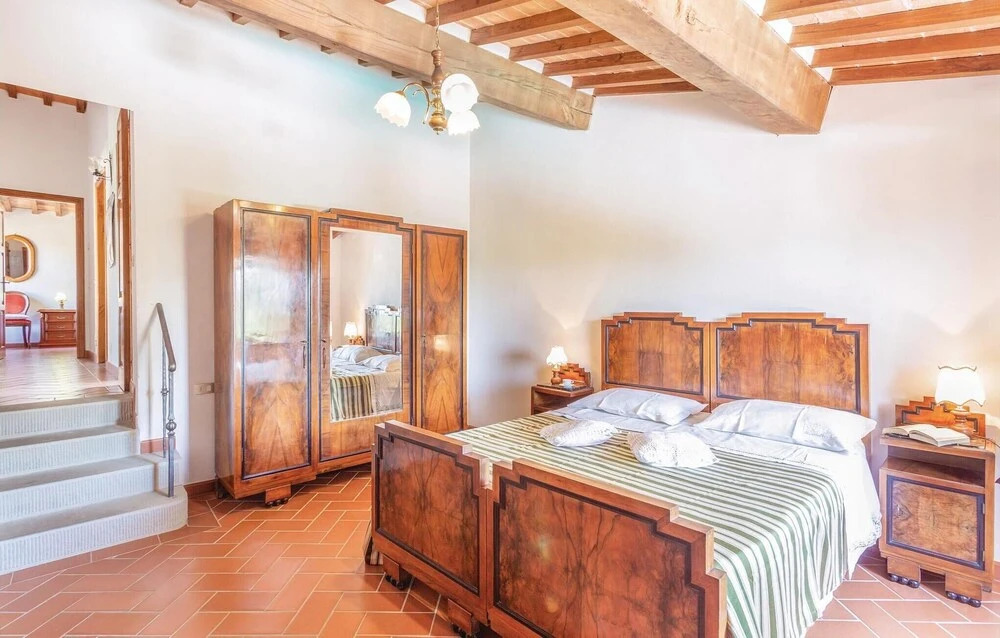 Beautiful Home in Castiglion Fiorentino With 4 Bedrooms, Wifi and Outdoor Swimming Pool