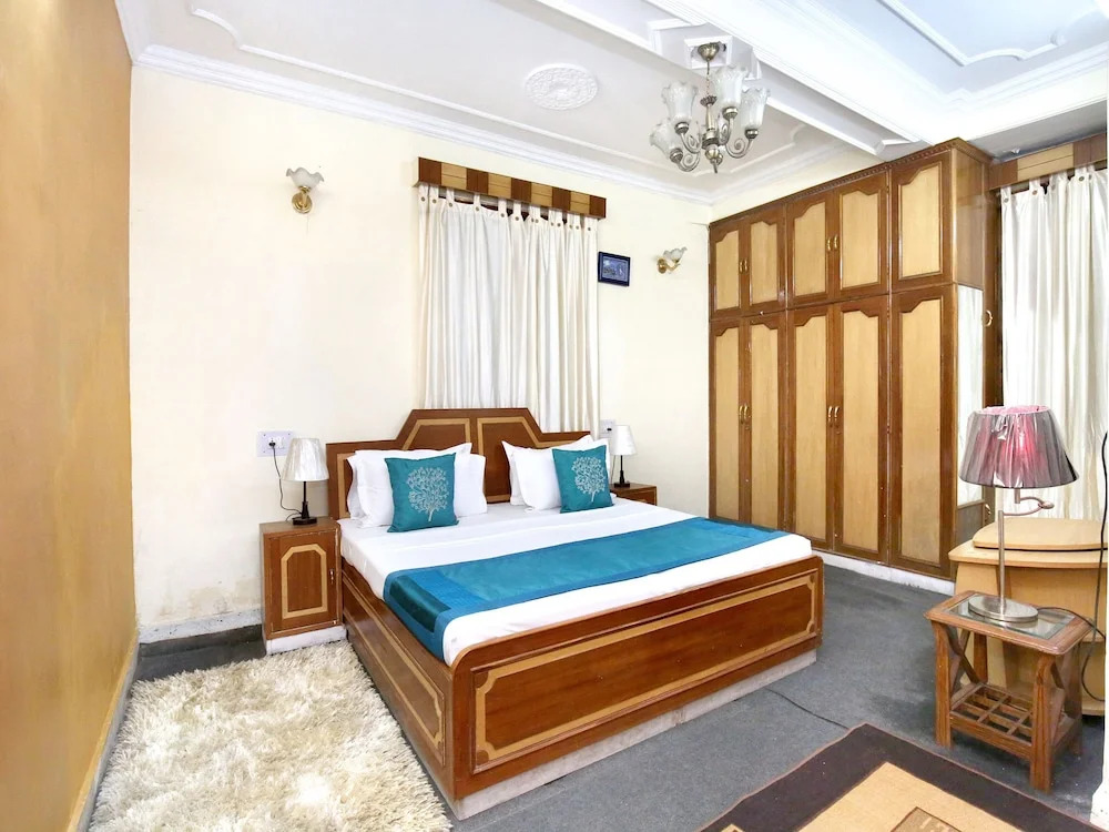 OYO 10858 Home Valley View 2BHK Shimla Bypass