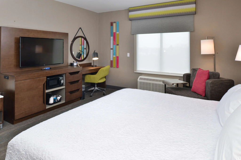 Hampton Inn & Suites Adrian
