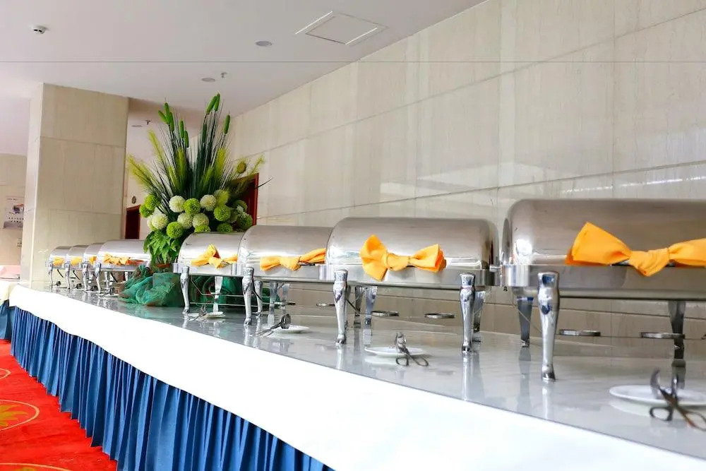 Luoyang Yijun Hotel