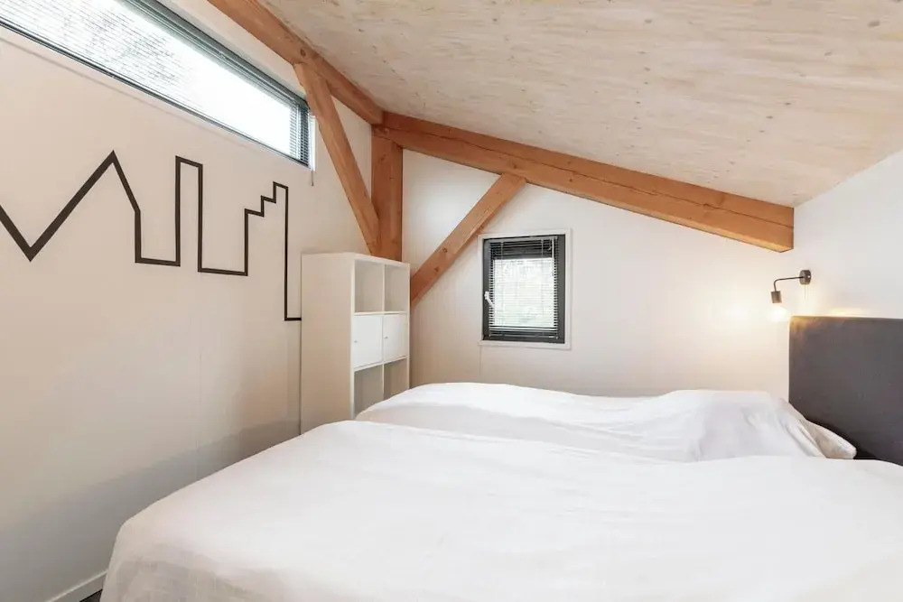 Villa near Sint Maartenszee Beach with Jacuzzi