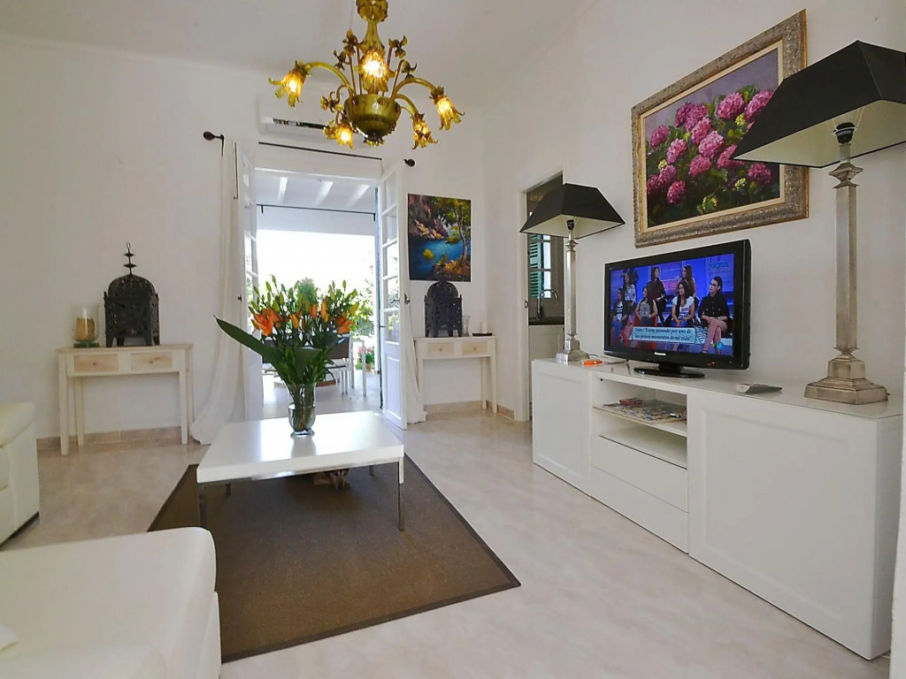 Beautiful villa in Colòn near the beach
