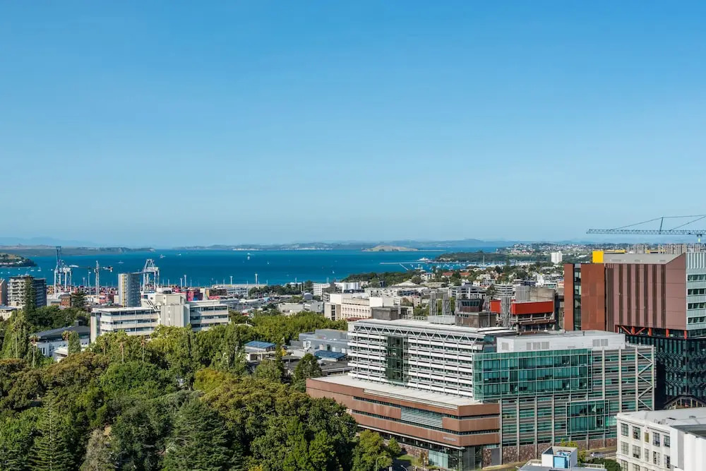 JHT - 1 BRM Apartment, Queen St, Seaview