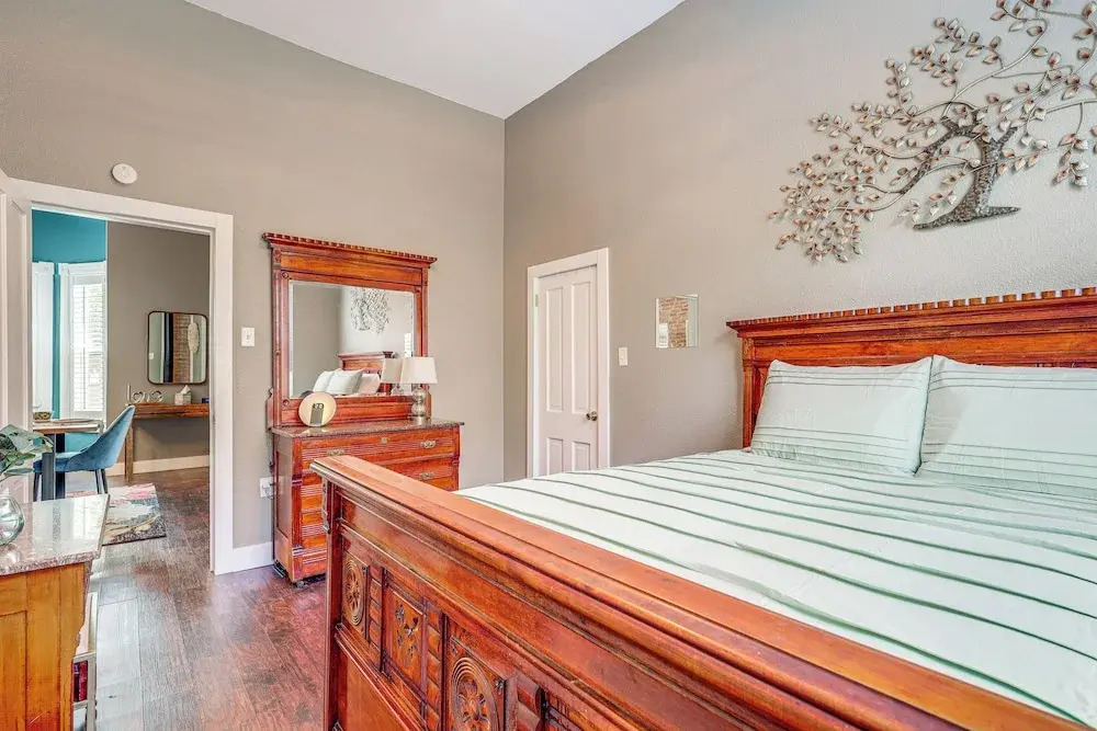 Walk to Dtwn: Colorful Cañon City Home w/ Grill!