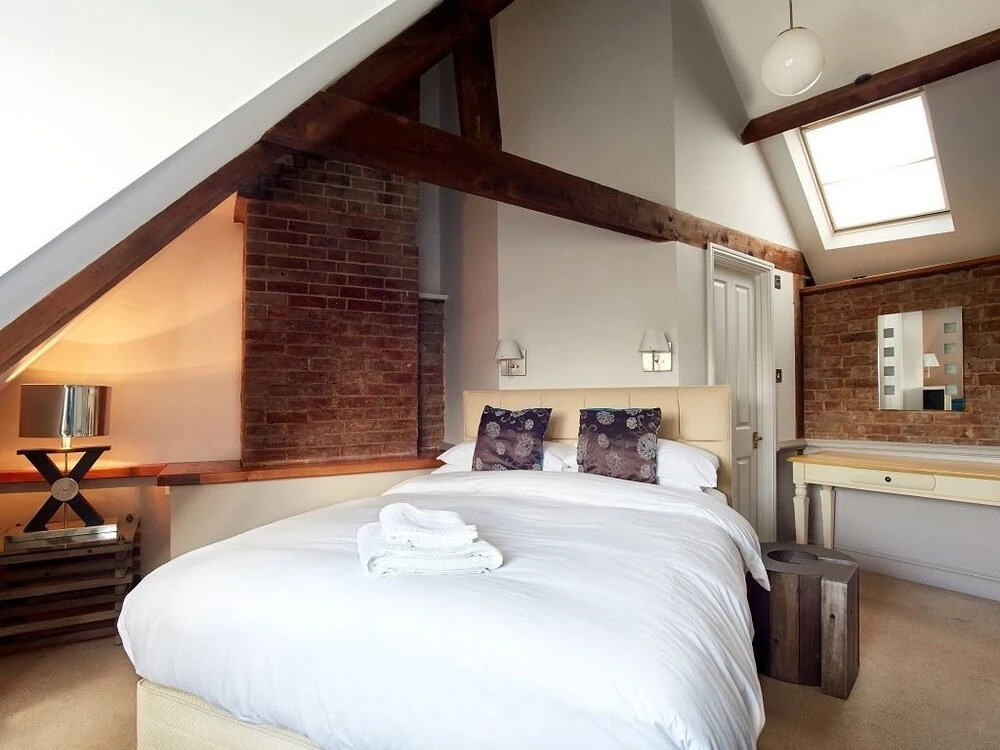 The George Hotel