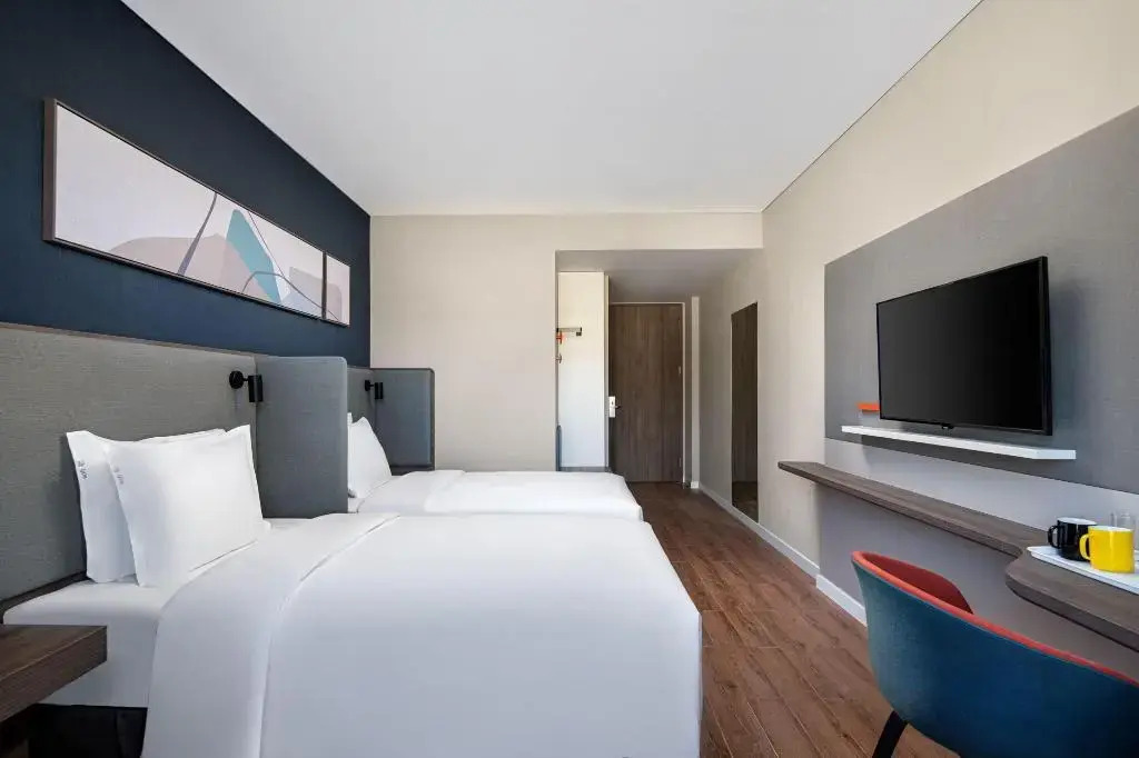 Holiday Inn Express Chengde Park View
