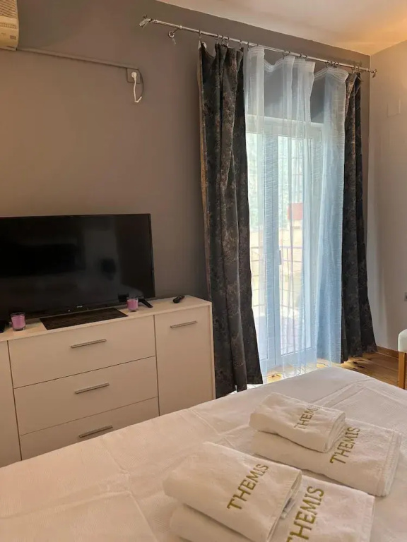 Themis Apart Hotel