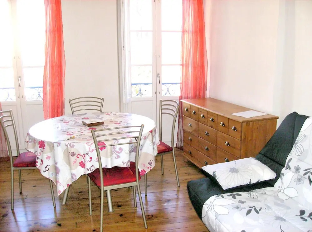 Apartment With 2 Bedrooms in Bagnères-de-luchon - 200 m From the Slope