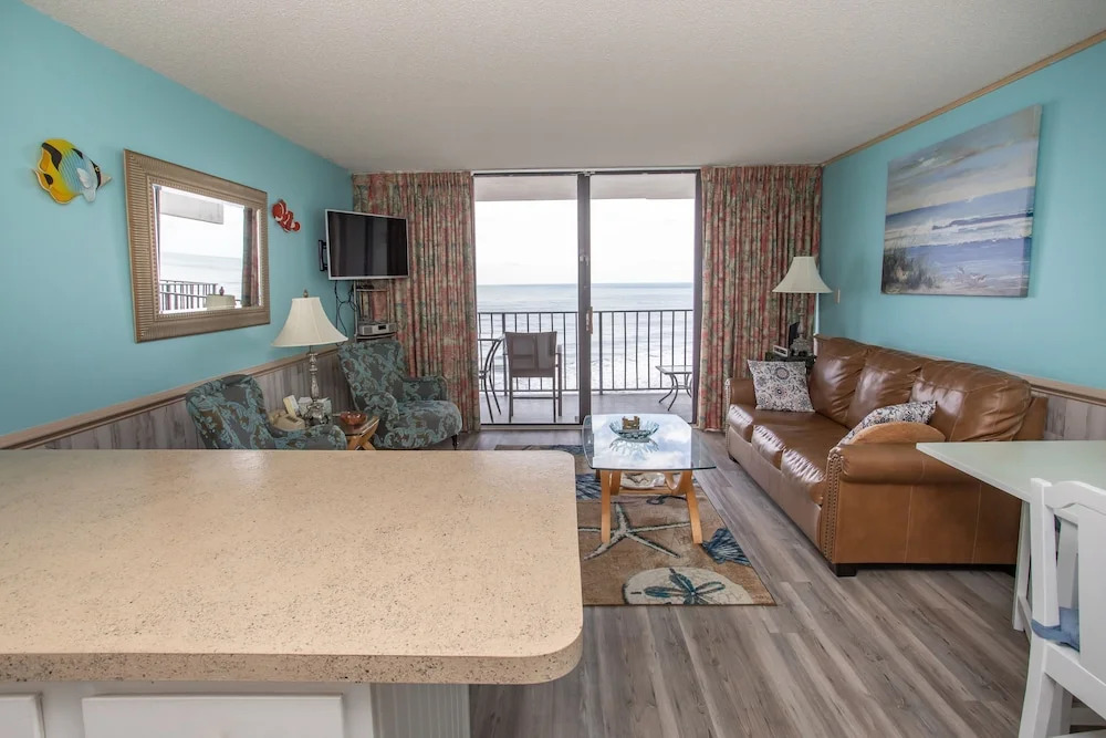 Royal Garden Resort 602 2 Bedroom Condo by RedAwning