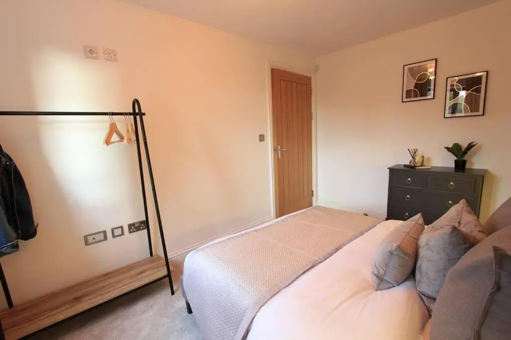 Cabot Mews Apartment 2