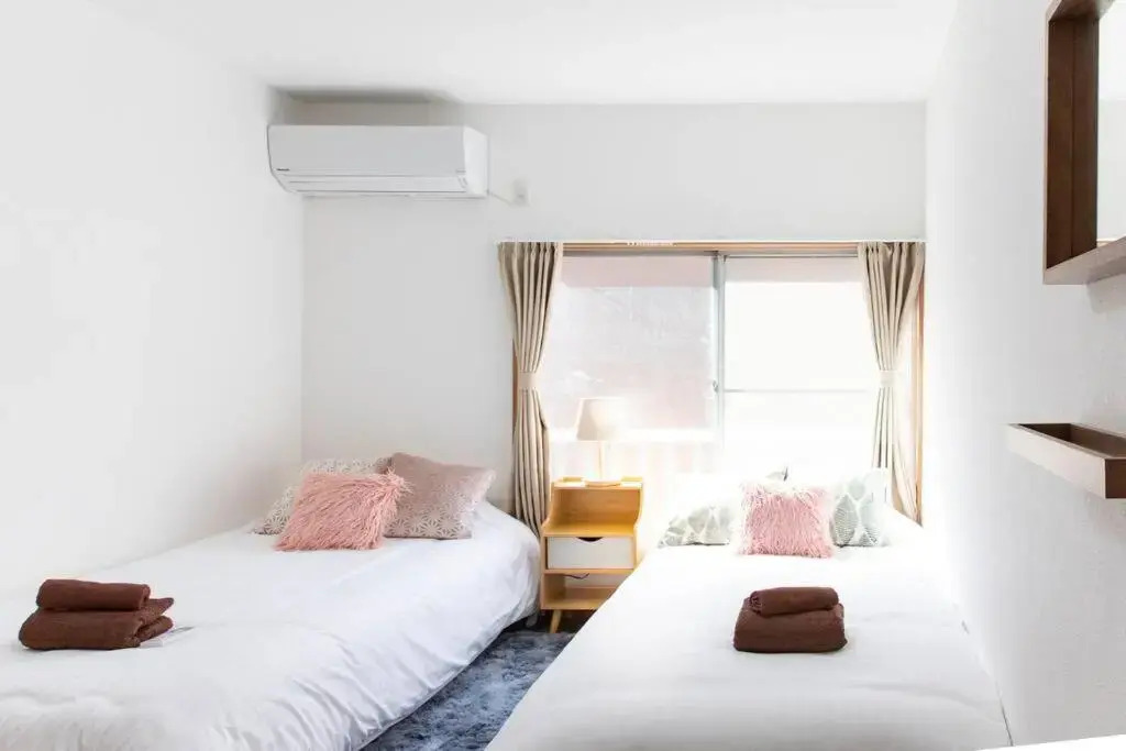 一棟貸し宿, 東京一之江ハウス6名定員, 家族歓迎, 無料wifi, ディズニーバス38分, 駐車場ありません