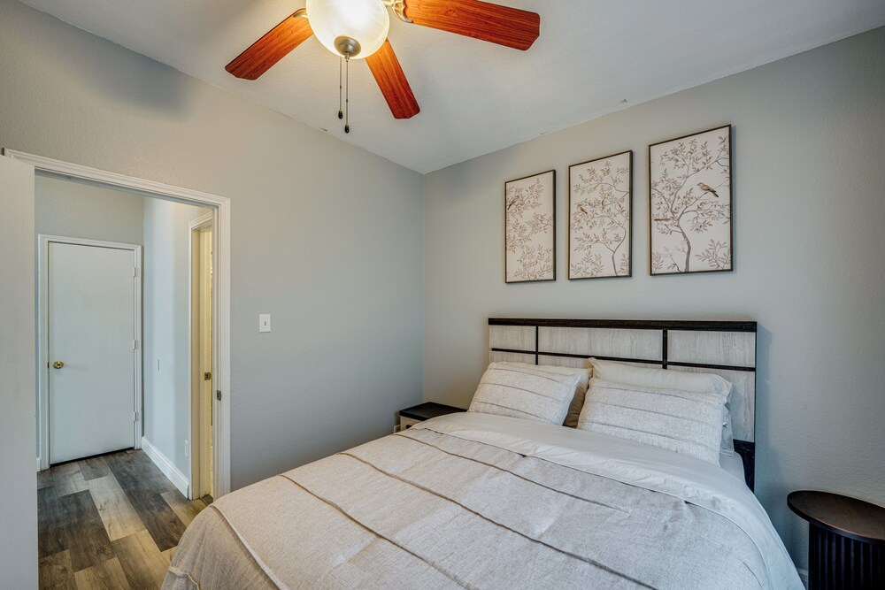 Pet Friendly! Renovated Arlington Home Near At&t
