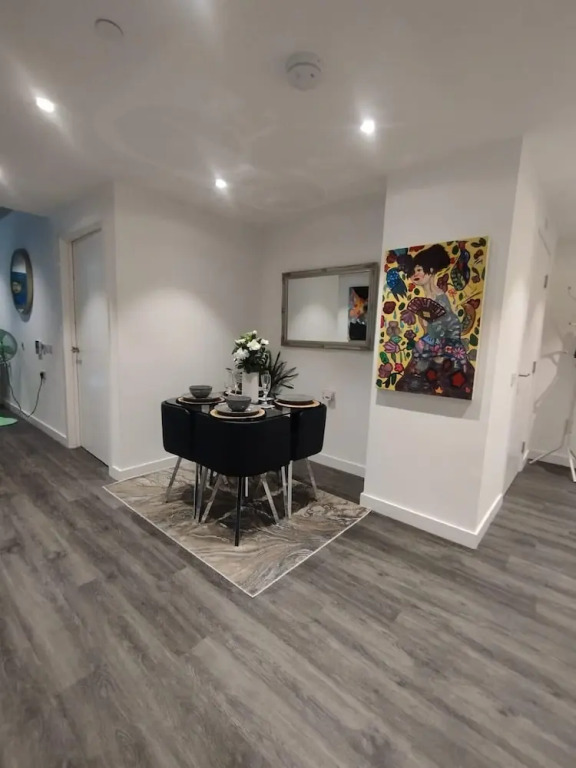 Immaculate 3-bed Apartment Homes in London
